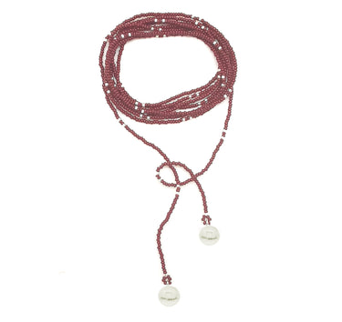 Collar enredable rojo detalles plata.
